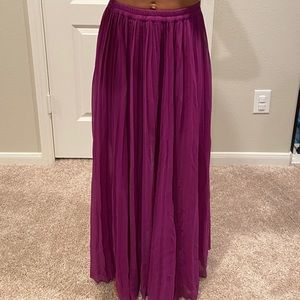 XS pleated maxi skirt
